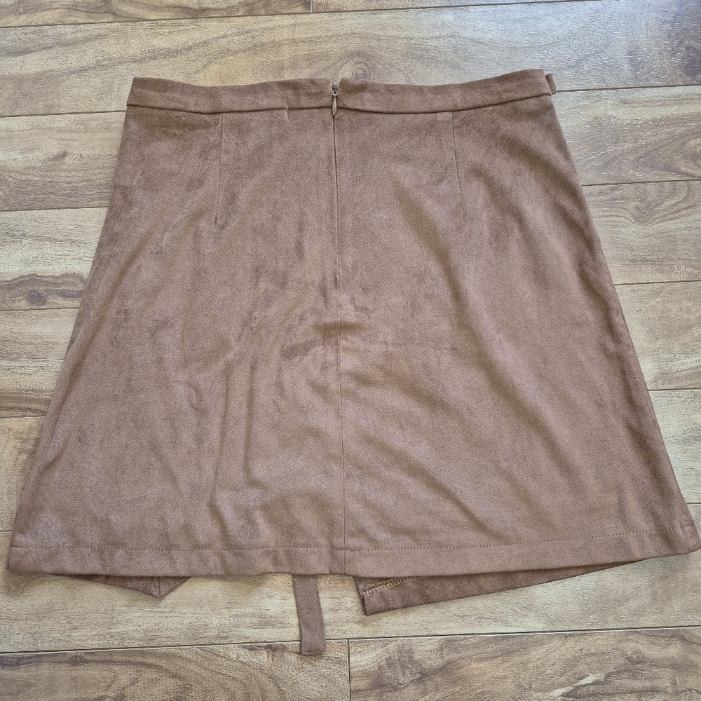 Living Doll Women's Brown Faux Suede Wrap Mini Skirt with Tie Belt Size M - Picture 5 of 5